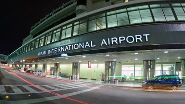 el aeropuerto internacional de miami dispondra de dos puntos de vacunacion contra el covid-19 en su interior