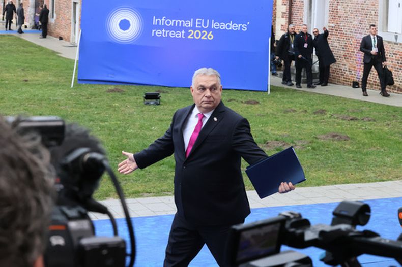 El primer ministro húngaro Viktor Orban al llegar a una cumbre de la Unión Europea en Bilzen-Hoeselt, Bélgica, el 12 de febrero del 2026. (AP foto/Francois Walschaerts)