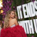 La actriz Blake Lively posa para los fotógrafos a su llegada a la Gala de Proyección de la película It Ends With Us en el Reino Unido, el jueves 8 de agosto de 2024 en Londres. (Foto de Scott A Garfitt/Invision/AP, Archivo)