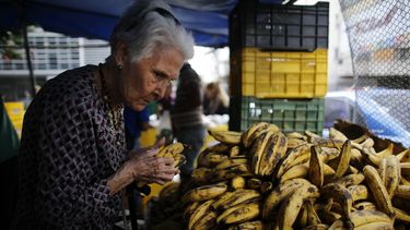 Sanciones de EEUU agravan penurias en la economía venezolana