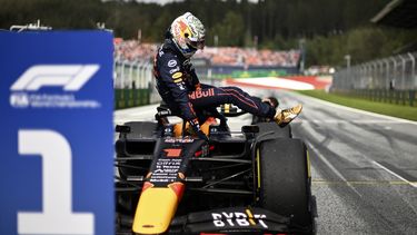 verstappen gana comodamente carrera sprint en gp de austria