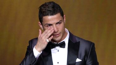 americateve | El delantero portugués, que lo había ganado en 2008, volvió a quedarse con el premio a mejor jugador de la FIFA, luego de que el argentino lo obtuvo cuatro veces seguidas. "No hay palabras para describir esto", dijo