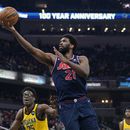 Con 45 puntos de Embiid, 76ers superan a Pacers