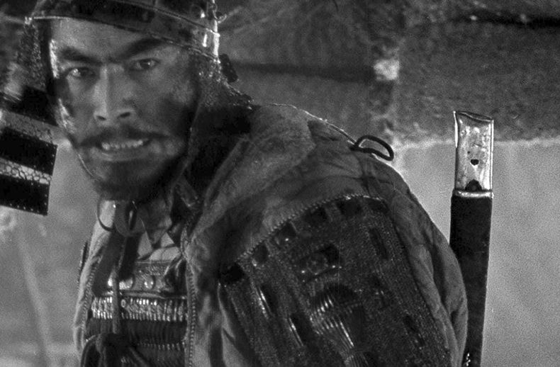 En esta imagen proporcionada por Janus Films, Toshirô Mifune en una escena de la película Los siete samuráis de 1954. (Janus Films vía AP)