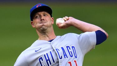 Drew Smyly, lanzador de los Cachorros de Chicago, lanza durante la primera entrada del juego de béisbol en contra de los Piratas de Pittsburgh, el lunes 19 de junio de 2023. (AP Foto/Gene J. Puskar)