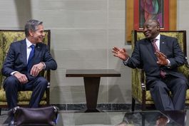 blinken se reune con presidente sudafricano y va a congo
