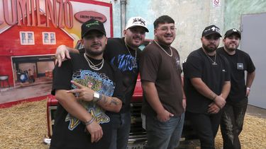Los miembros de Grupo Frontera posan durante una entrevista en la Ciudad de México el 7 de agosto de 2023. De izquierda a derecha, Alberto Acosta, Juan Javier Cantú, Adelaido Payo Solis, Julian Peña Jr. y Carlos Guerrero. Grupo Frontera es finalista en 15 categorías de los Premios Billboard de la Música Latina, según se anunció el 24 de agosto de 2023. (Foto AP/Berenice Bautista)