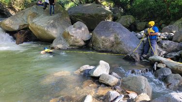 Reanudan la búsqueda de la joven desaparecida hace cuatro días tras un golpe de agua en río de Peñuelas