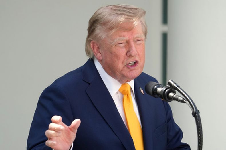 El presidente de Estados Unidos, Donald Trump, interviene en un acto de inicio del curso escolar político en la Rosaleda de la Casa Blanca, el 24 de agosto de 2026, en Washington. (AP Foto/Alex Brandon)