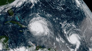 Aguas cálidas en Atlántico generan fuertes huracanes