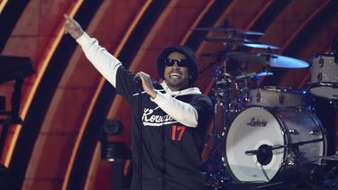 Anderson .Paak actúa durante el concierto benéfico FireAid el jueves 30 de enero de 2025 en The Forum en Inglewood, California (Foto AP/Chris Pizzello)