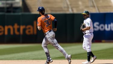 Gran debut de Lee por Astros en victoria sobre Atléticos