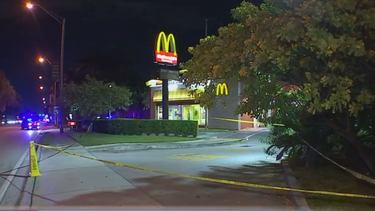 discusion entre cuatro hombres en un mcdonalds de pinecrest termina  balazos