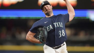 Ray lanza sin hits hasta 7mo y Marineros ganan a Nacionales