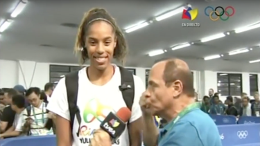 periodista de tves obliga a deportista venezolana a dedicar medalla a maduro