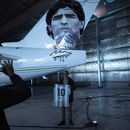 Avión Tango D10S” rinde homenaje a Maradona en el cielo