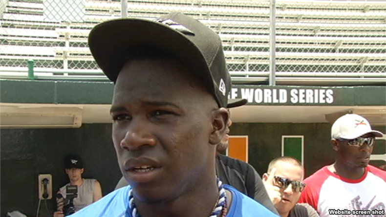 Boston quiere que el pelotero se incorpore al equipo antes de que finalice la actual temporada, informa ESPN.