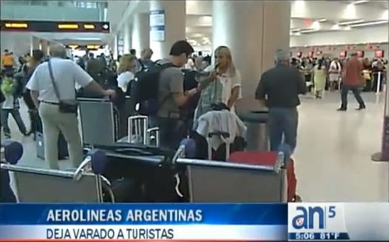 Aerolínea argentina deja varados en Miami a más de 200 pasajeros.