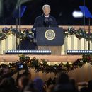 El presidente Joe Biden durante la ceremonia de encendido del árbol de Navidad Nacional, el jueves 5 de diciembre de 2024, en Washington. (AP Foto/Mark Schiefelbein)