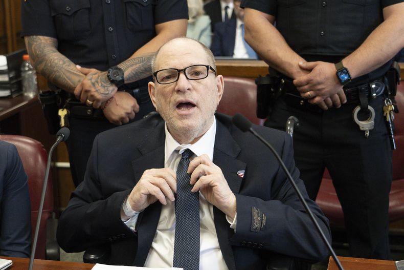 Harvey Weinstein comparece ante el tribunal estatal en Manhattan en su nuevo juicio por agresión sexual el miércoles 23 de abril de 2025 en Nueva York. (Steven Hirsch /New York Post via AP, Pool)