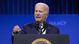 ARCHIVO - El presidente Joe Biden habla durante un evento en Las Vegas, el 16 de julio de 2024. (AP Foto/Susan Walsh, Archivo)