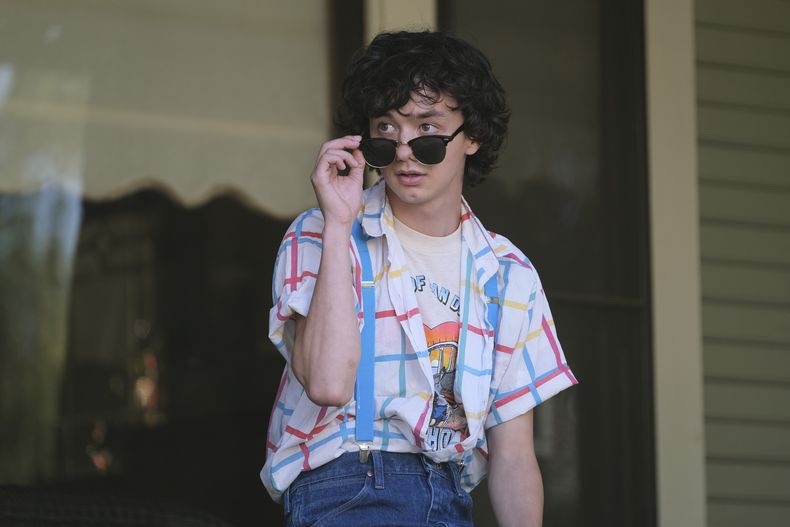 En esta imagen proporcionada por Blue Fox Entertainment, Reese Gonzales en una escena de Aristotle and Dante Discover the Secrets of the Universe. (Darren Michaels/Blue Fox Entertainment vía AP)