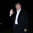 De regreso de Asia, Trump elogia su gira, ataca a la prensa