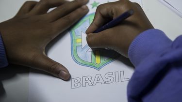 Vinícius Jr. da esperanza a ciudad asolada por crimen