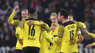 Dortmund vence 2-0 a Sttutgart con goles de Brandt