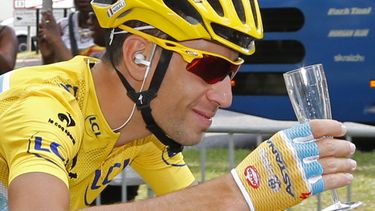 americateve | Vincenzo Nibali al comienzo de la &uacute;ltima etapa del Tour de Francia el 27 de julio del 2014. (AP Photo/Jean-Paul Pelissier, Pool)