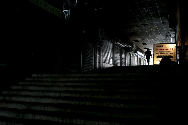 REP-GEN_VENEZUELA-DECADENCIA_EN_CARACAS-FOTOGALERIA-2.jpg