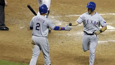 americateve | El supuesto líder de una organización dedicada a la trata de personas se declarará culpable en Estados Unidos de los cargos por traficar a más de mil cubanos, entre ellos peloteros como el jardinero Leonys Martin de los Rangers de Texas.