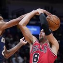 Pelicans superan 124-110 a Bulls, McCollum anota 23 puntos