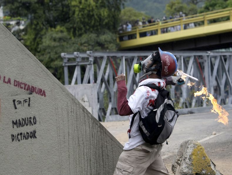 AMS-GEN_VENEZUELA-CRISIS_POLITICA-1.jpg