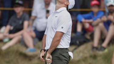 El norirlandes Rory McIlroy reacciona después de fallar un putt en el hoyo 6 durante la tercera ronda del Abierto Británico de Golf, en el campo del club Royal Birkdale, el sábado 18 de julio de 2026, en Southport, Inglaterra. (AP Foto/Peter Morrison)
