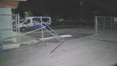 roban van para transportar a ancianos del vida medical center ubicado en hialeah