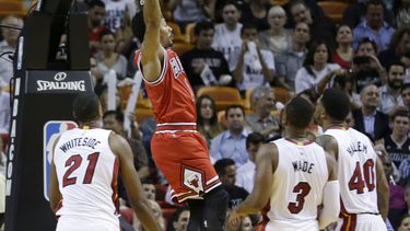 Con sensacional remontada, Chicago vence al Heat