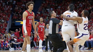 Paul, Ayton guían a unos Suns sin Booker ante los Pelicans