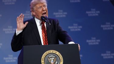 Trump y McConnell ponen en riesgo la agenda republicana