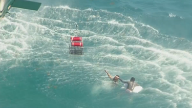 americateve | Balseros cubanos rescatados por la guardia costera en aguas de la Florida continúan hospitalizados.