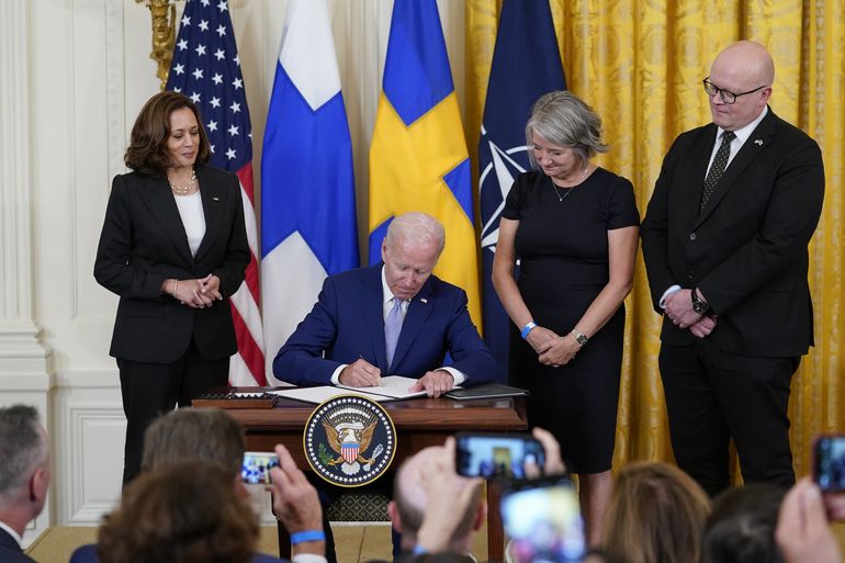 Biden formaliza apoyo de EEUU a países nórdicos en la OTAN