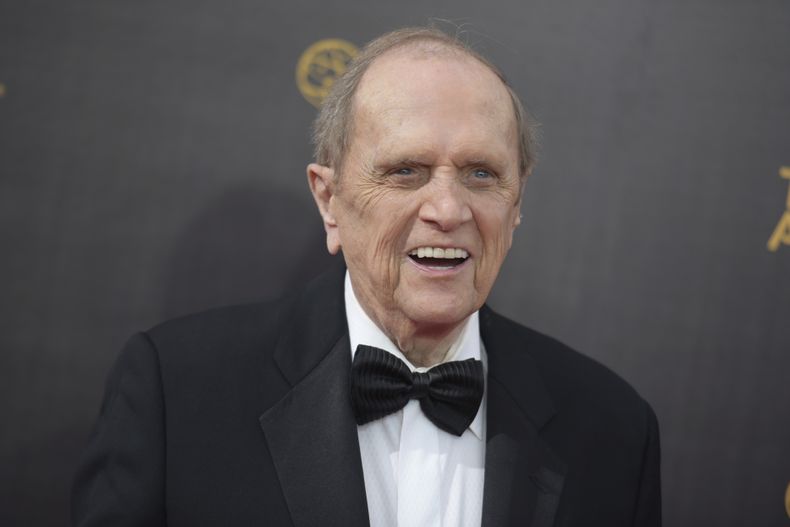 Bob Newhart asiste a la los Premios Emmy de Artes Creativas, el 10 de septiembre de 2016, en Los Ángeles. (Photo por Richard Shotwell/Invision/AP, Archivo)
