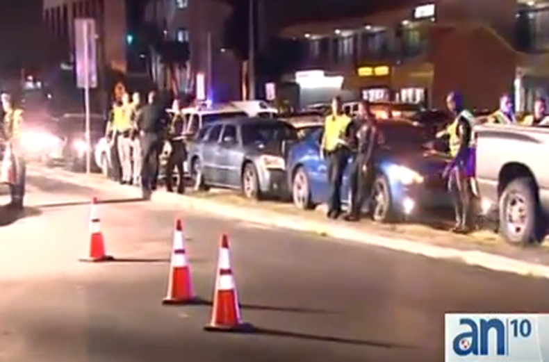 La policía ha establecido un punto de control en el suroeste del condado para capturar a conductores irresponsables.