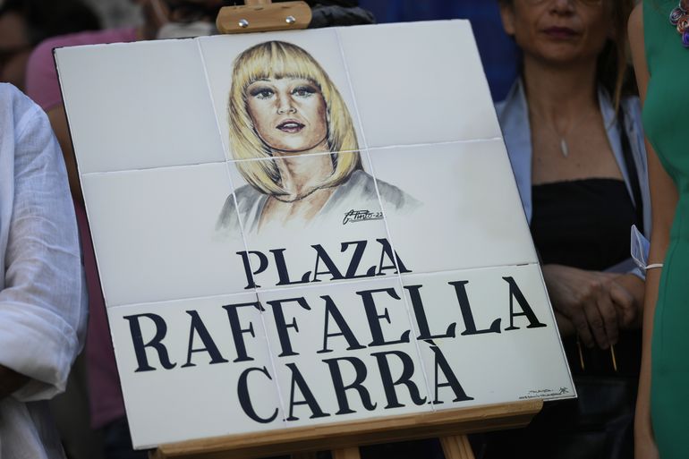 Madrid honra con una plaza a Raffaella Carrà