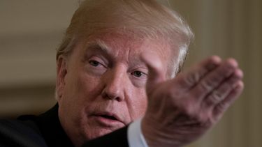Trump ordena despliegue de tropas en frontera con México