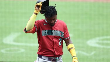 Geraldo Perdomo de los Diamondbacks de Arizona tras ser puesto out en el cuarto inning del juego contra los Padres de San Diego, el domingo 27 de septiembre de 2026, en San Diego. (AP Foto/Karl Anderson)