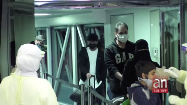 ciudadanos evacuados del crucero diamond princess  llegan a los estados unidos