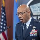 Trump Destituye al General CQ Brown Jr. como Presidente del Estado Mayor Conjunto