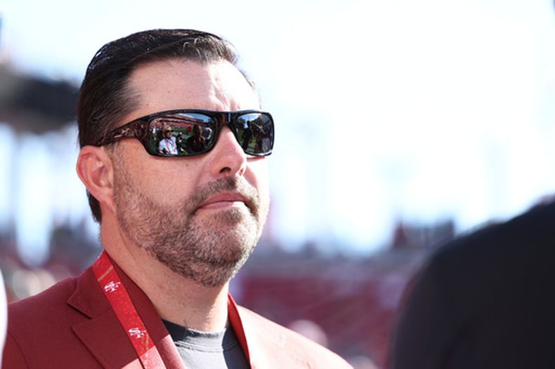 ARCHIVO - Jed York, dueño de los 49ers de San Francisco, previo a un juego de pretemporada entre los 49ers y los Broncos de Denver, el 9 de agosto de 2025, en Santa Clara, California. (AP Foto/Kelley L Cox)