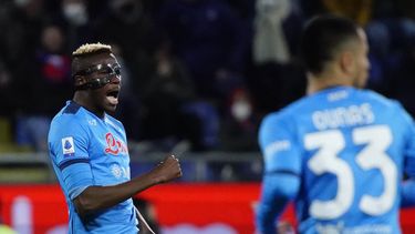 Cagliari sorprende y empata 1-1 con Napoli